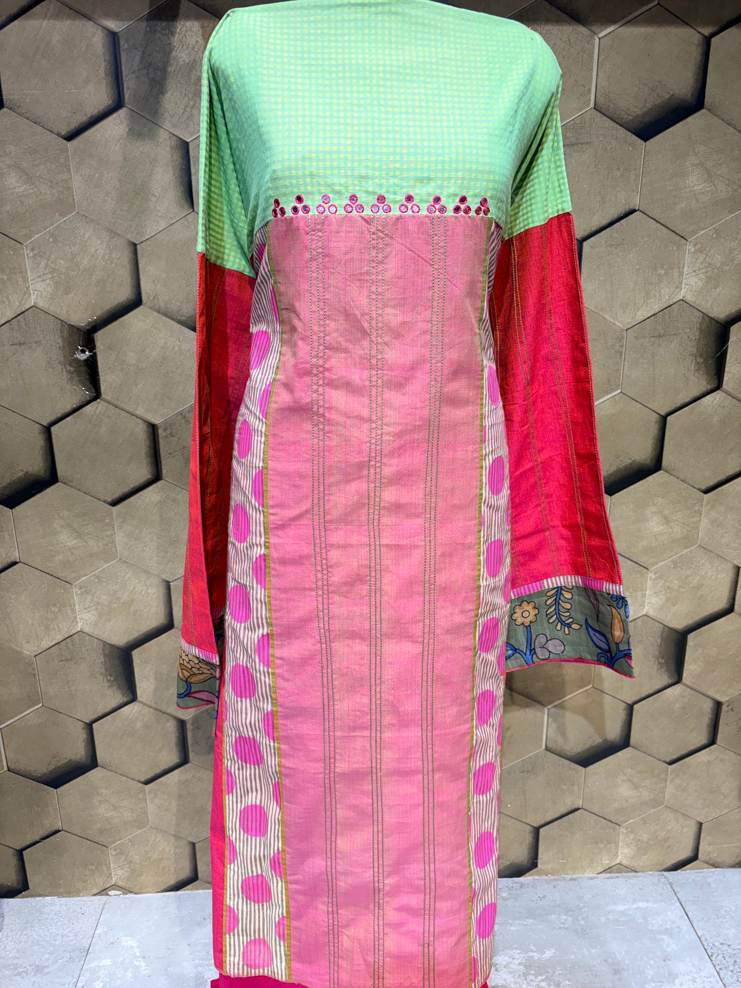 Pure Mangalagiri Cotton & Hand-Painted Kalamkari Suit Set
