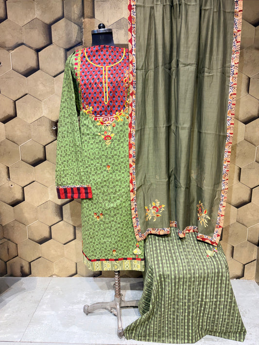 Exquisite Pure Cotton hand block suit set with embroidery