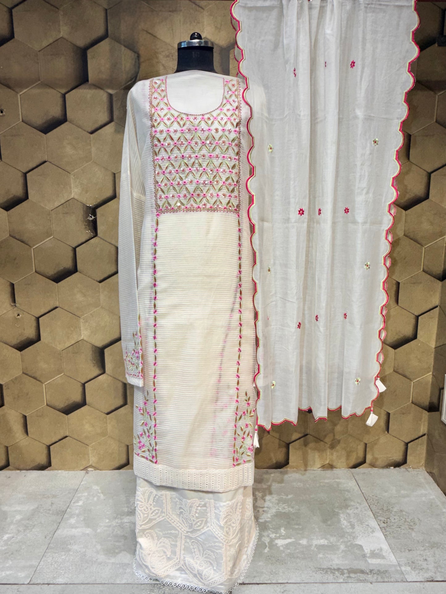 Timeless Elegance in Off-White Mul Chanderi