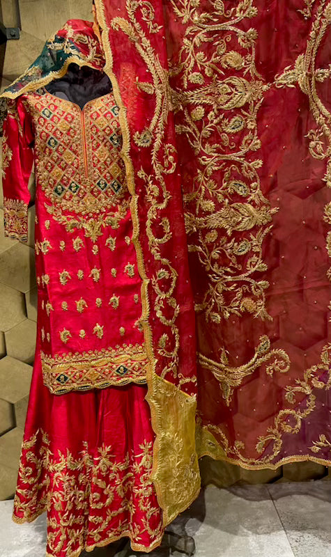 Bridal outfit in red