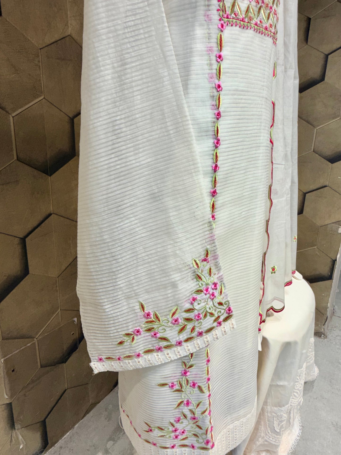 Timeless Elegance in Off-White Mul Chanderi