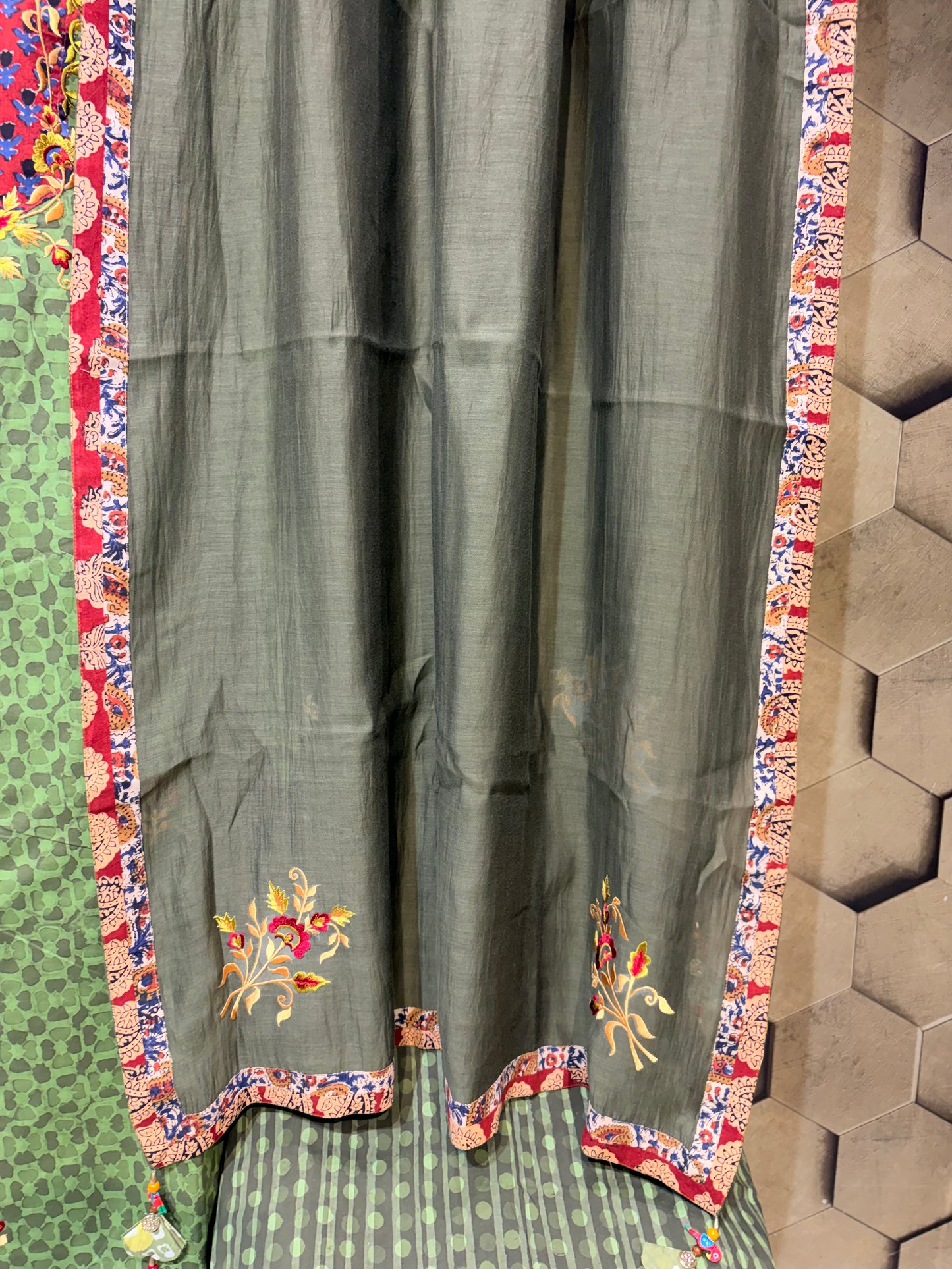 Exquisite Pure Cotton hand block suit set with embroidery