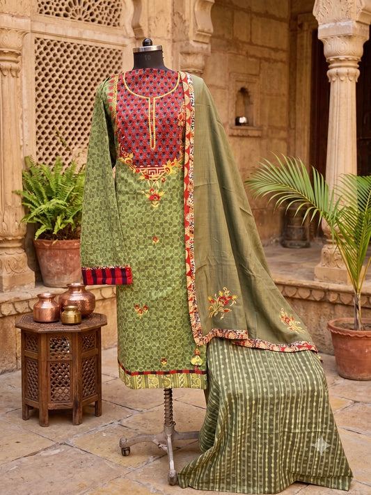 Exquisite Pure Cotton hand block suit set with embroidery