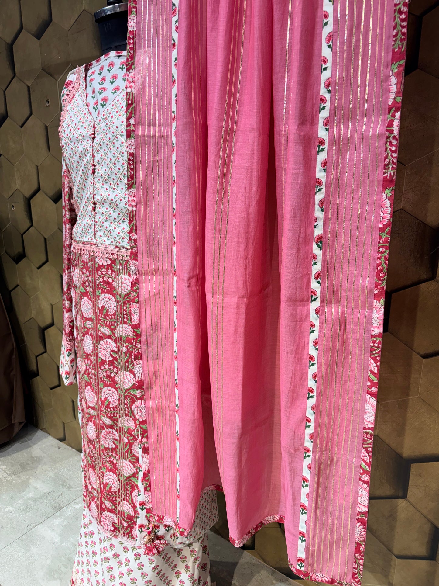 Masterpiece of Handcrafted Elegance in Pure Cotton