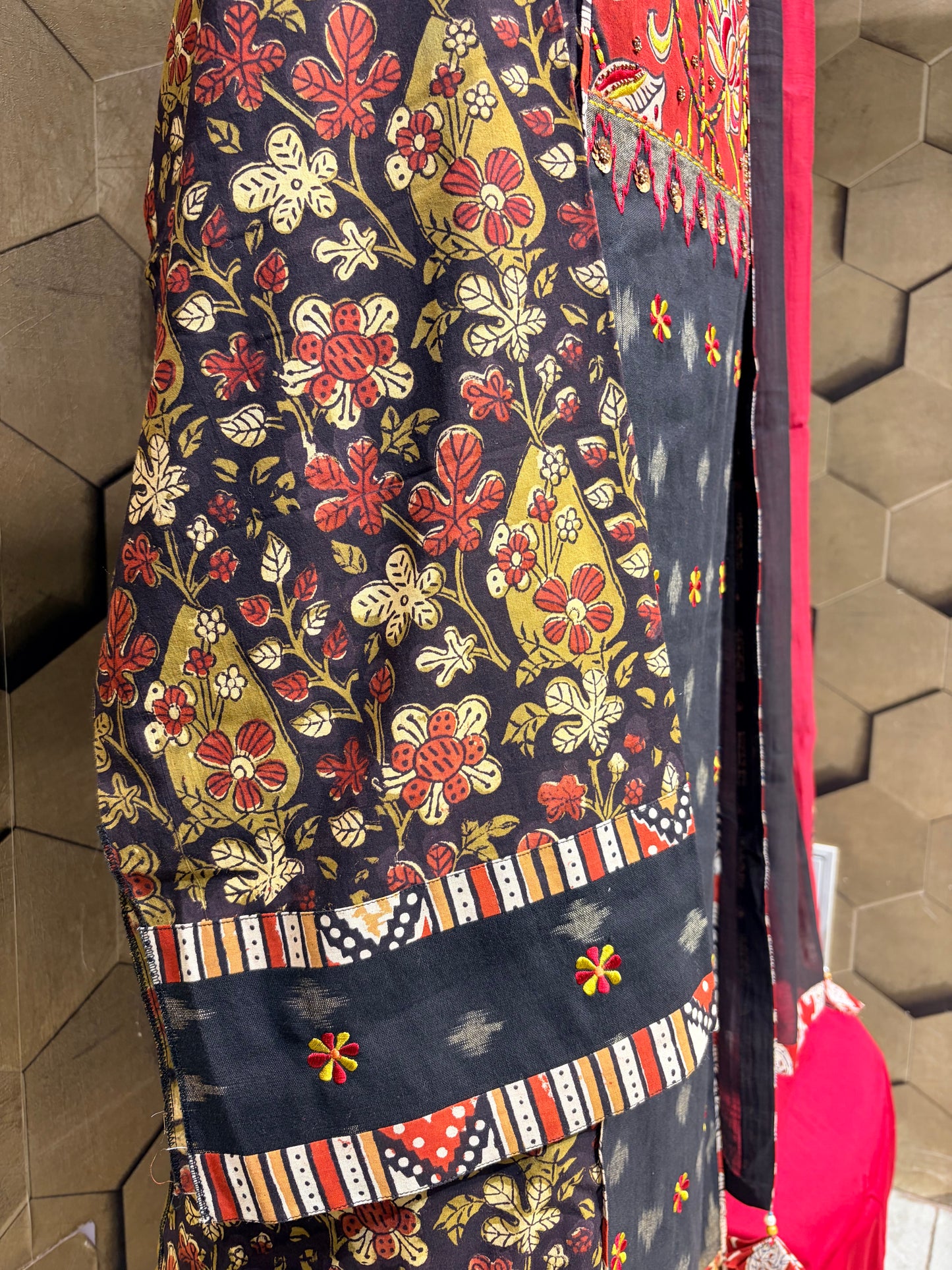 Elegant pure cotton suit set featuring a striking centre panel in pure Ikkat with hand-block Kalamkari