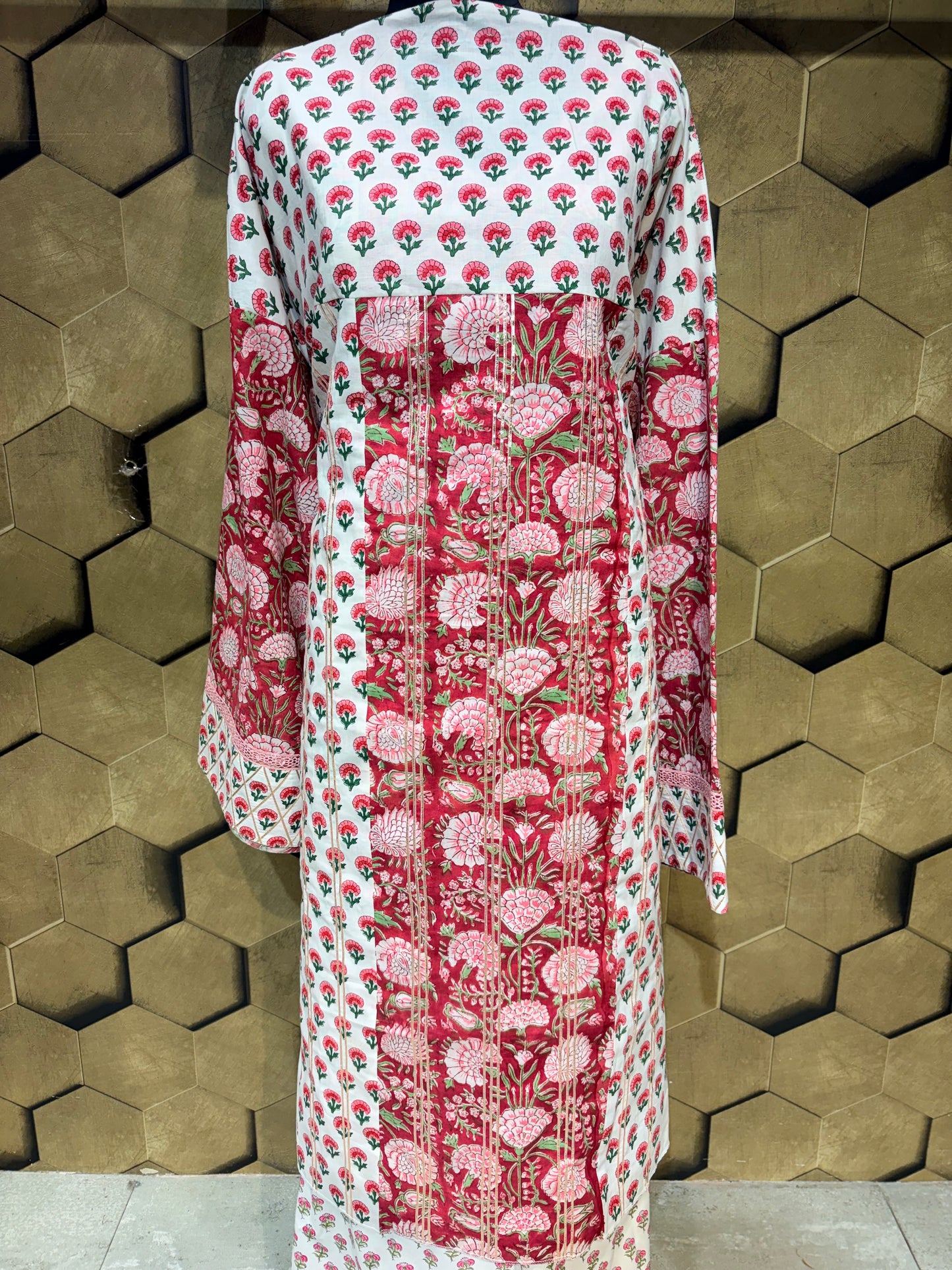 Masterpiece of Handcrafted Elegance in Pure Cotton
