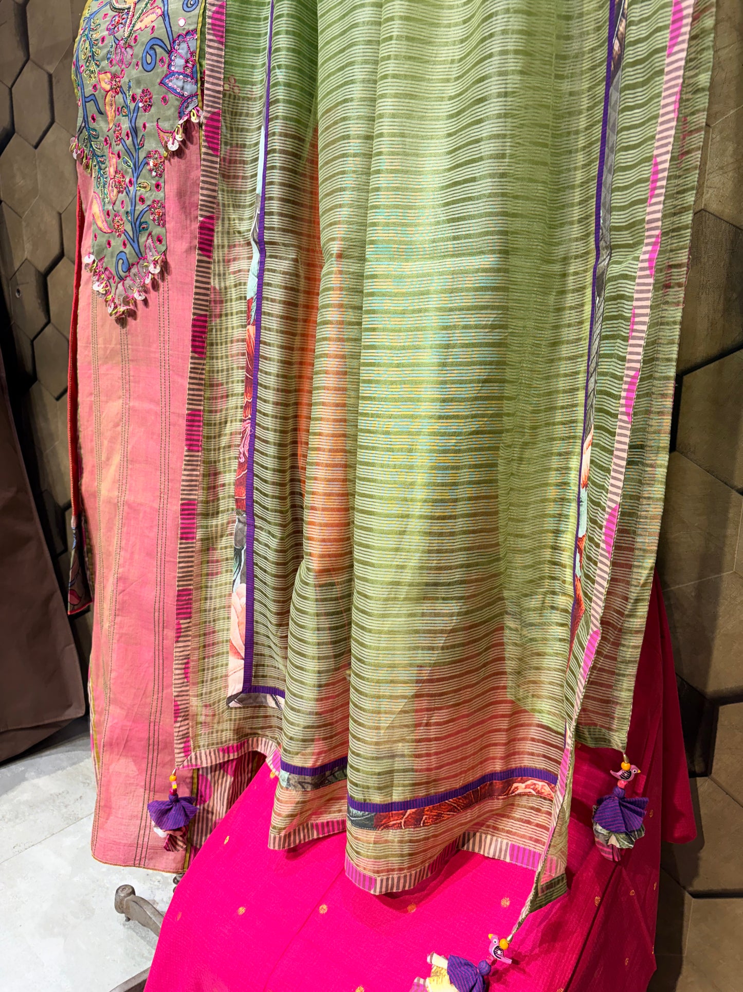 Pure Mangalagiri Cotton & Hand-Painted Kalamkari Suit Set
