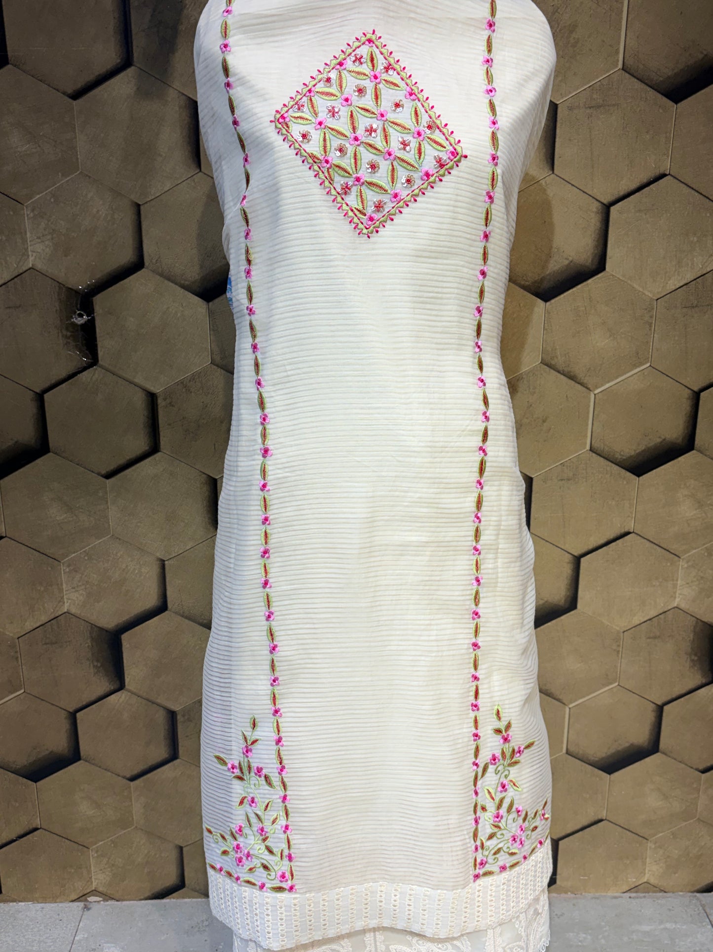 Timeless Elegance in Off-White Mul Chanderi
