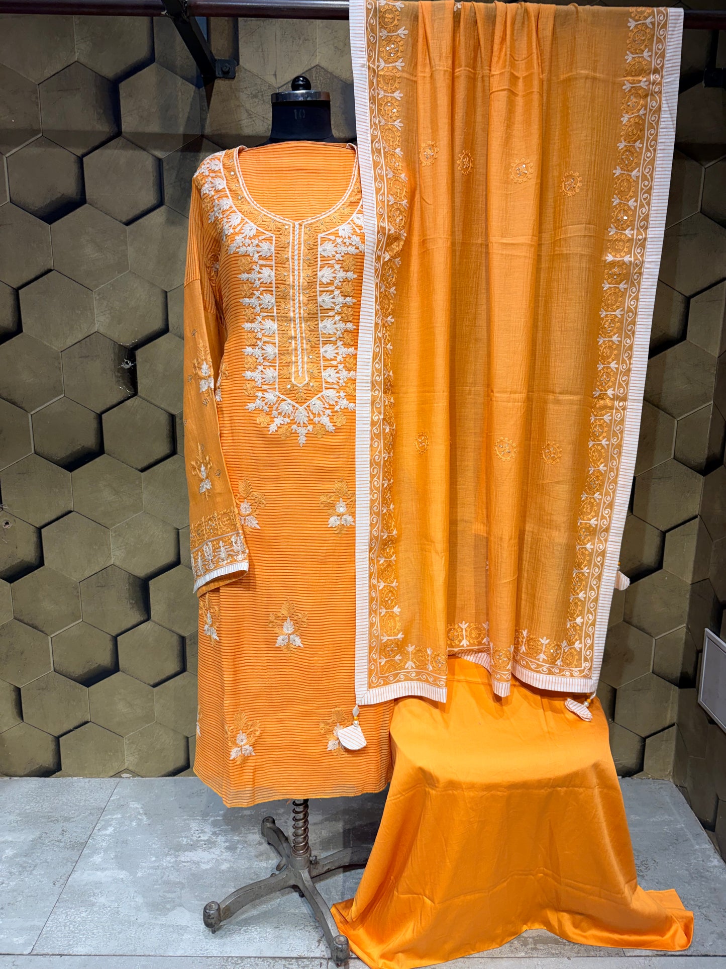 Radiant Elegance in Mul Chanderi