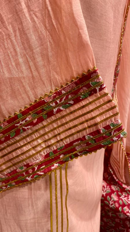 Mul Chanderi combo in peach and red