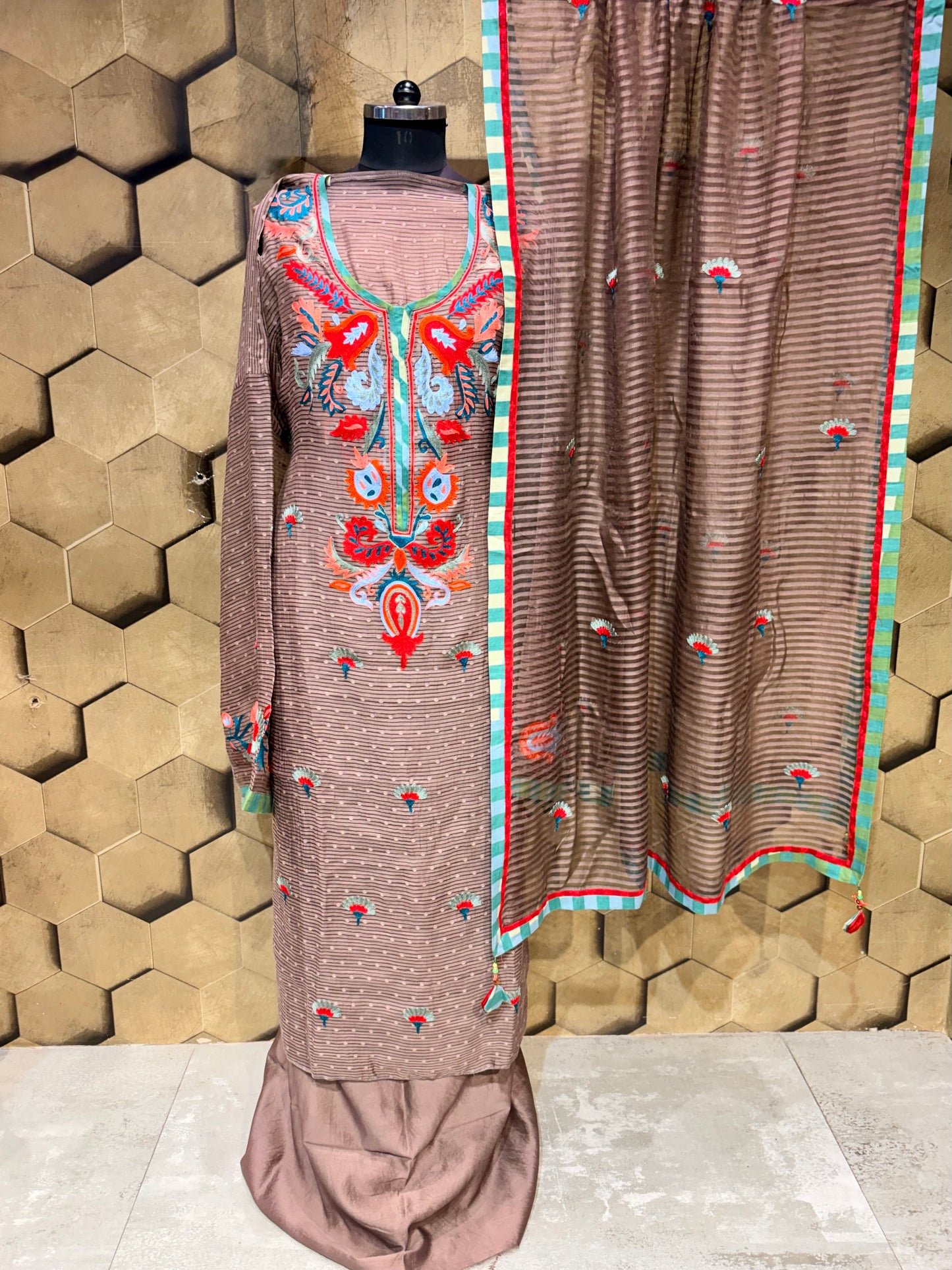 A graceful Mouse shade outfit in Mul Chanderi