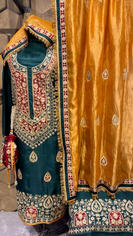 Vegan silk outfit with contrast dupatta